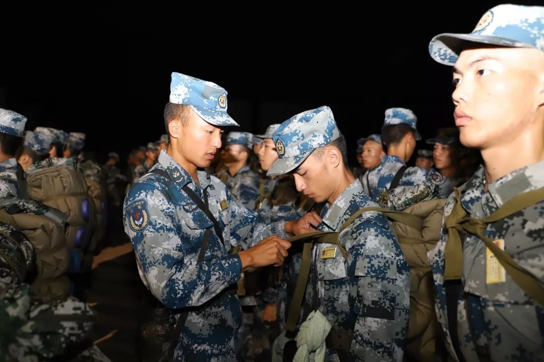 [中国军网]兵哥哥喝上的那口腊八粥，是这样的滋味……