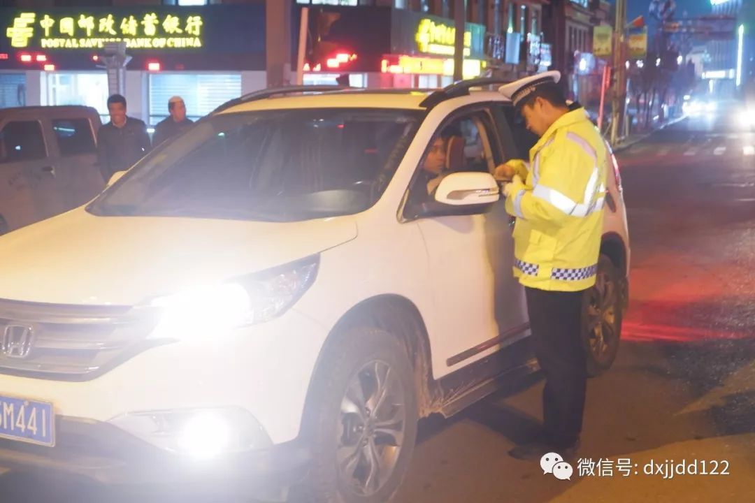 #甘肃公安交警#腊八节 | 围炉笑问粥可温，可知谁人为你立黄昏