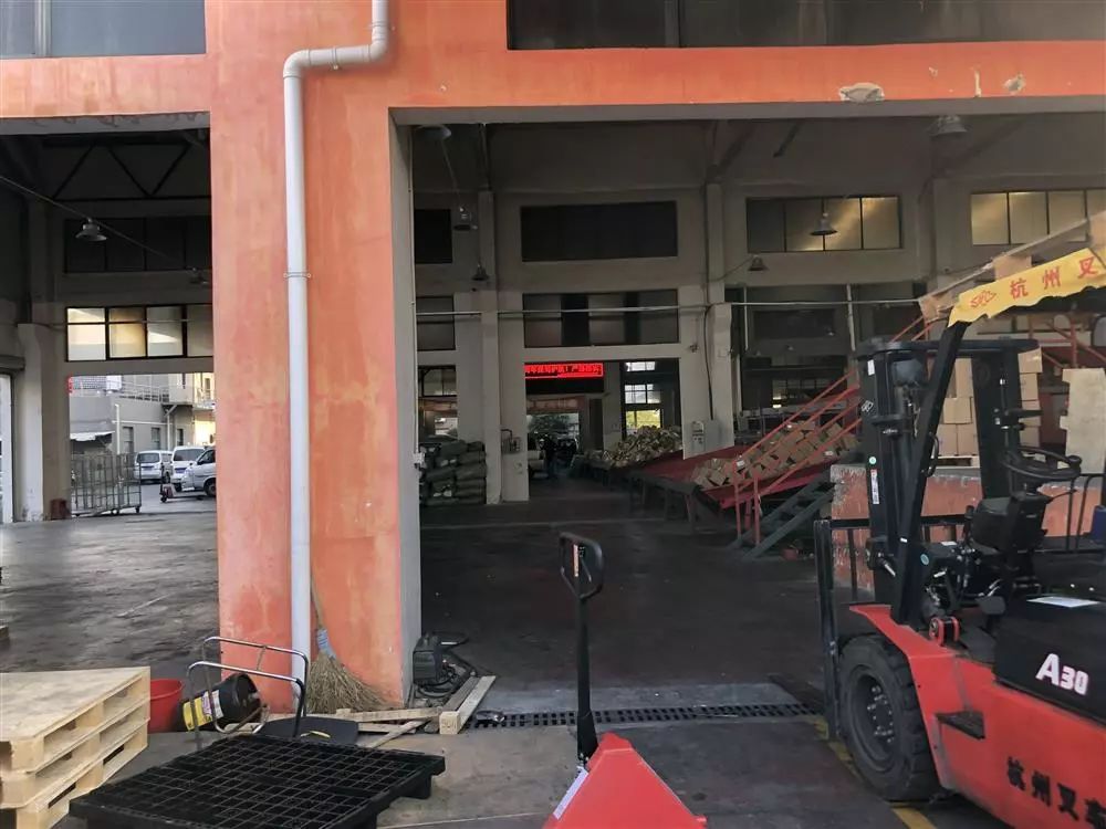 上观新闻■假海淘现形！8元买个运单号，上海发货竟秒变“韩国”！