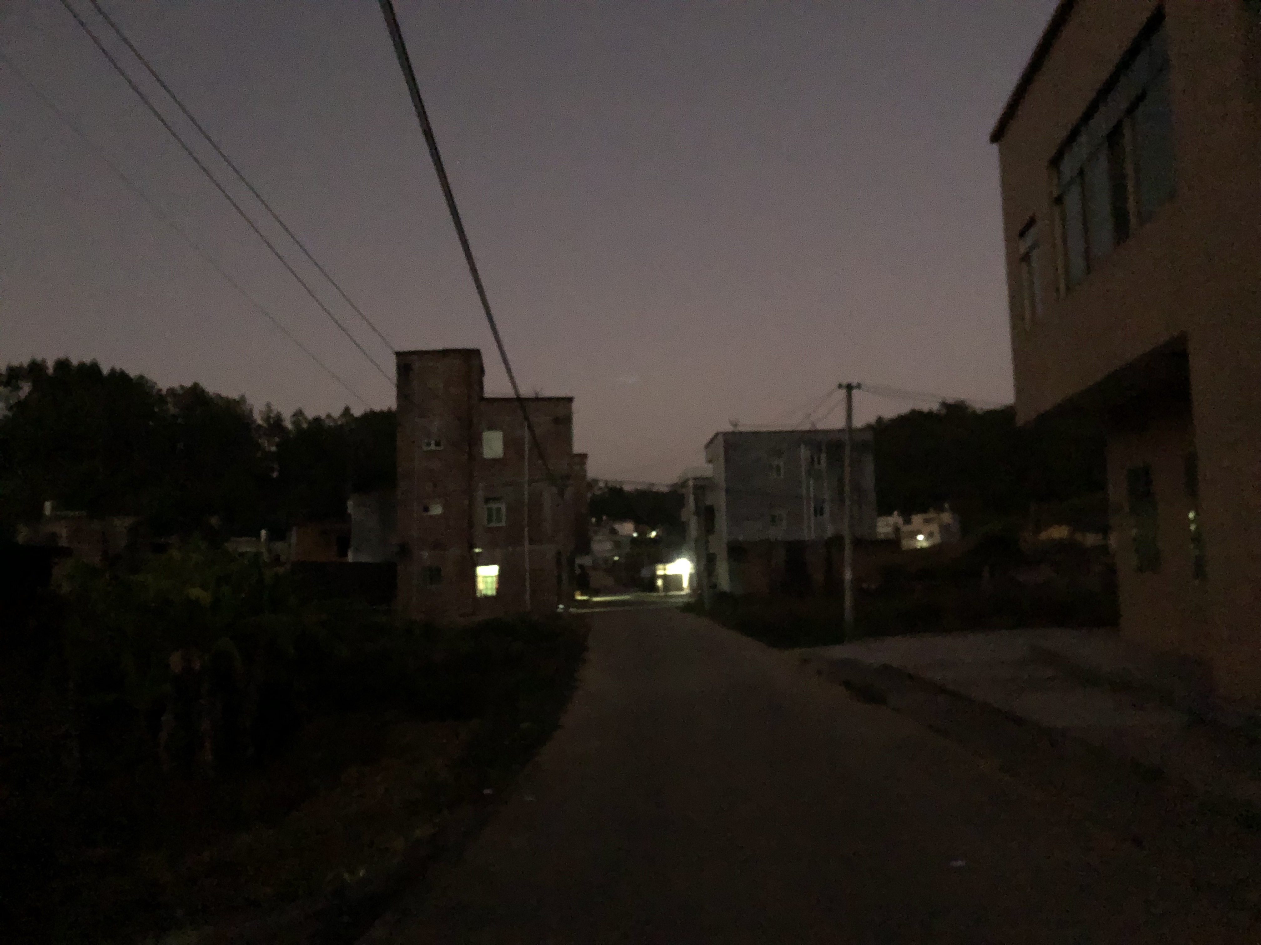 「澎湃新闻」回访｜寻找梅姨的7天与2年