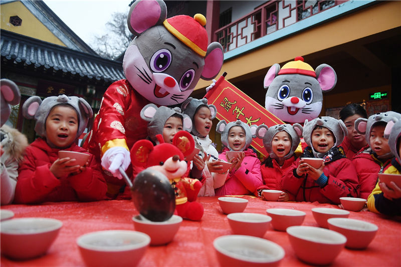 [中国日报网]全国各地喜迎“腊八”