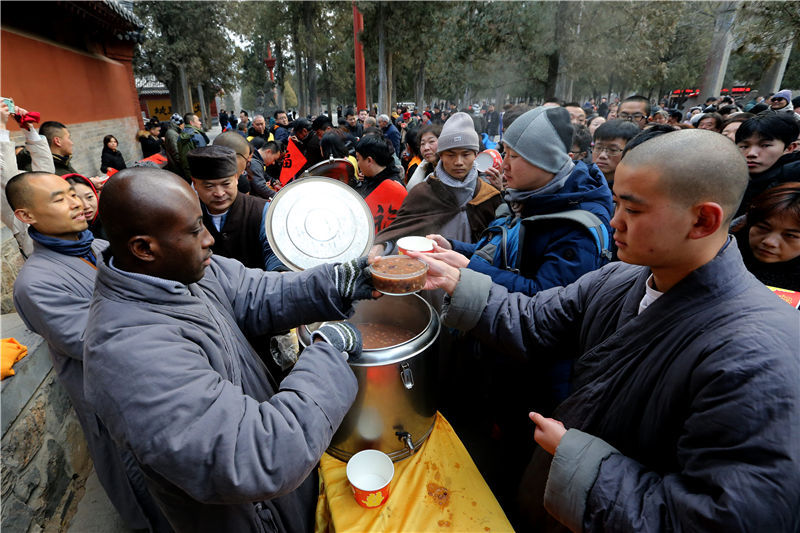 [中国日报网]全国各地喜迎“腊八”