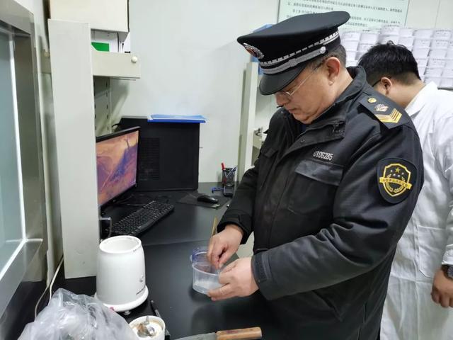 「新闻晨报」2020年第一天，这顿肉吃得安心