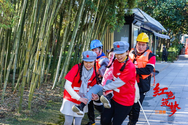 央视网：在奔跑中迎接新年，第一届红色筑梦新年定向挑战赛举行