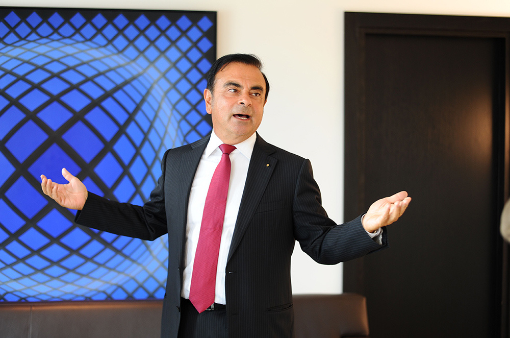 澎湃新闻：法方：对戈恩出逃“惊讶和困惑”，从媒体处获悉他抵达黎巴嫩