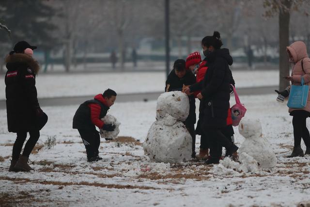 「北京日报客户端」北京最新天气预报：明日最高气温可达8℃，周日有雪气温将“打对折”