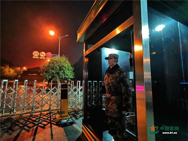 中国军网：那天那夜，国防科大开启跨年新模式