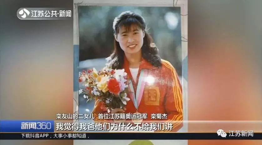 央视新闻■九旬老人病危 家人才发现他藏了70年的秘密
