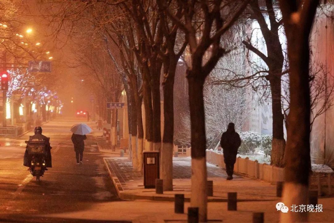北京晚报■北京初雪大片来了！出门前留意，这些高速因雪封路