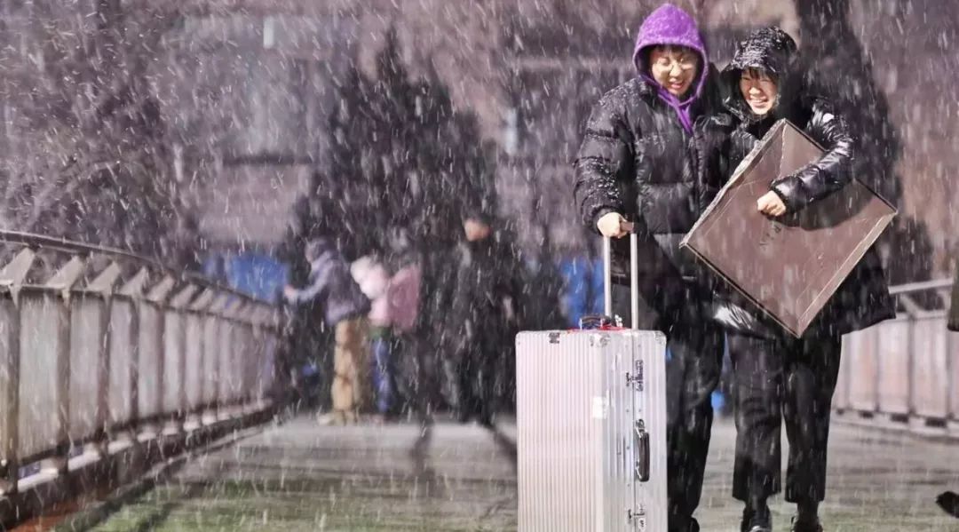 北京晚报■北京初雪大片来了！出门前留意，这些高速因雪封路