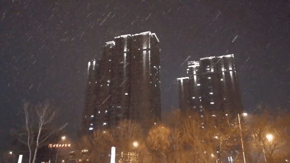 北京晚报■北京初雪大片来了！出门前留意，这些高速因雪封路