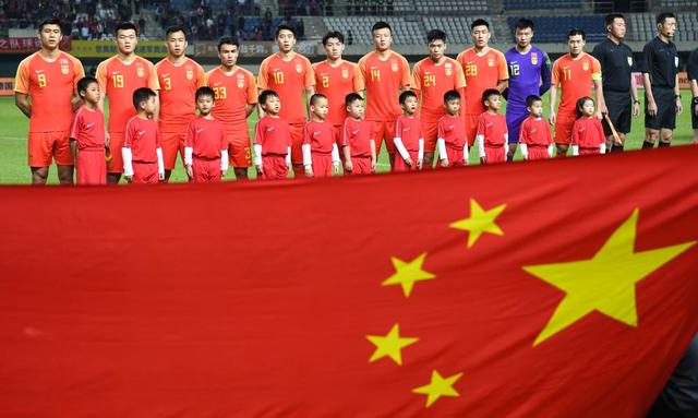 上观新闻@武磊打入巴萨进球后，恩师徐根宝发“贺电“：你在中国足球最低迷时添加一点光彩