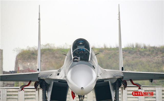 「中国军网」开训就对抗，升空即战斗！这场年度首飞“火药味”十足
