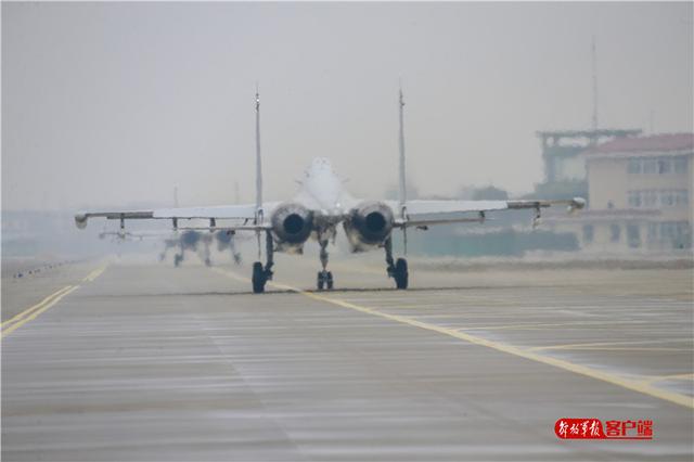 「中国军网」开训就对抗，升空即战斗！这场年度首飞“火药味”十足