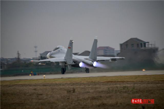 「中国军网」开训就对抗，升空即战斗！这场年度首飞“火药味”十足