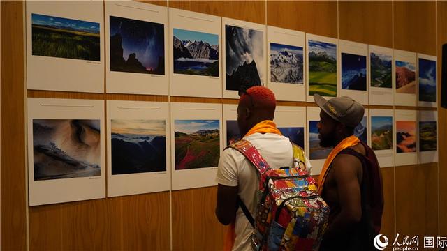 [人民网]中国青海民族文化艺术展在南非拉开序幕