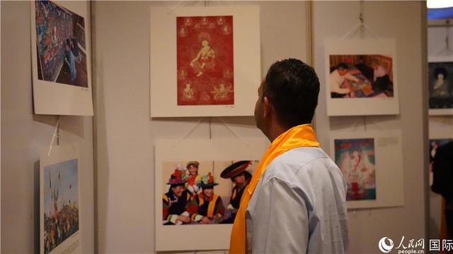 [人民网]中国青海民族文化艺术展在南非拉开序幕