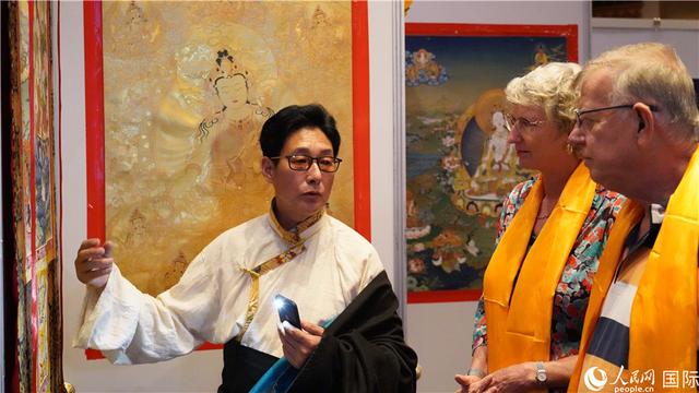 [人民网]中国青海民族文化艺术展在南非拉开序幕