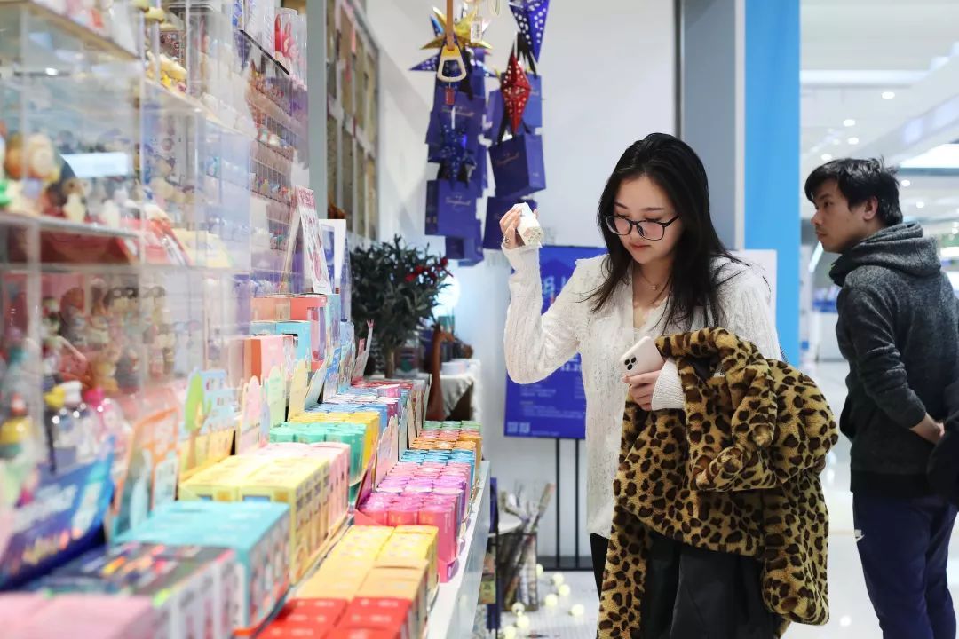 「上观新闻」年轻人最烧钱爱好，这款“成年人的玩具”排在第一！有人已经花了上百万