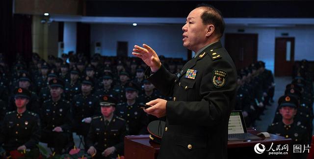 「人民网」风雪送医到军营