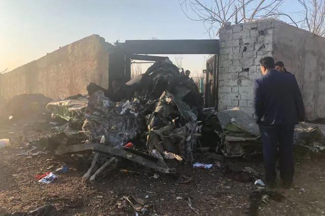 上观新闻■恐怖的巧合？乌克兰客机坠毁前，一名遇难者发了一篇诡异推文