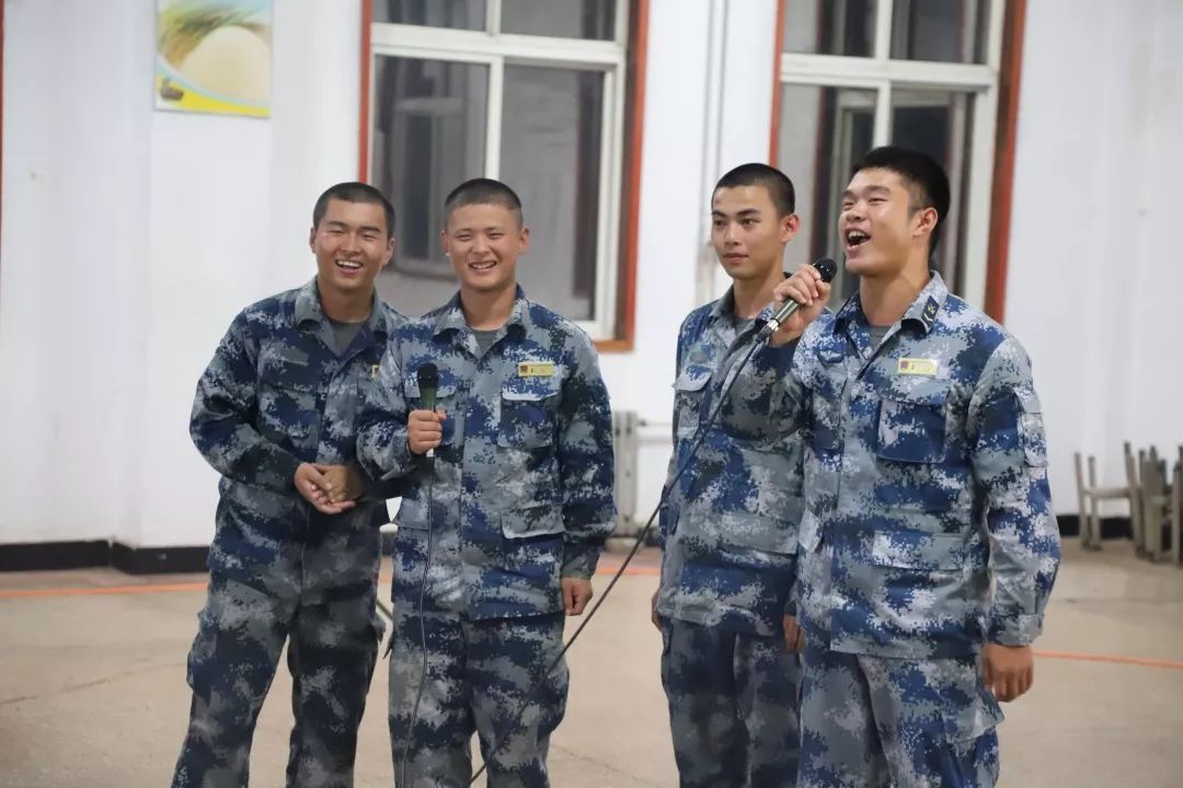 「中国军网」四组镜头带你回忆！这是你记忆中的班长吗……