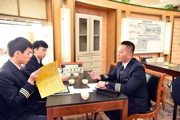 [中国民航网]春运首日|国航航班保障故事：飞往春天的航班