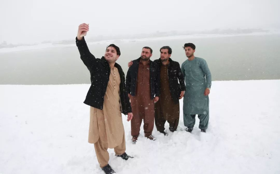 「新华社」这个国家的人超爱下雪！原因却太扎心了……