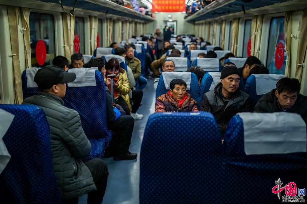 #中国网#2020年春运大幕拉开 北京铁路局首趟加开列车从北京站始发[组图]