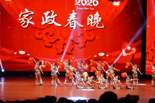 #北京日报客户端#“家政春晚”正月初五晚首播，家政员本色出演