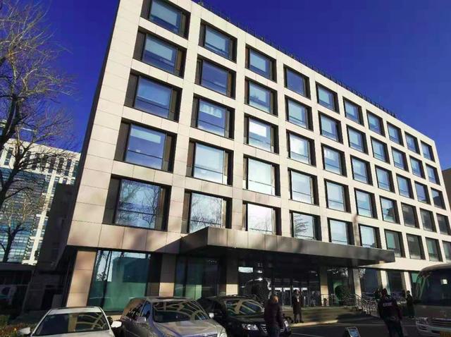 北京日报客户端■30亿张！12306一年卖出的票，首尾相接可绕地球7圈