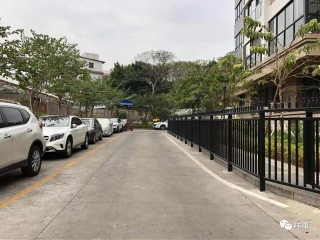 南方都市报■乱停车堵塞消防通道，豪宅为何也不能免俗？