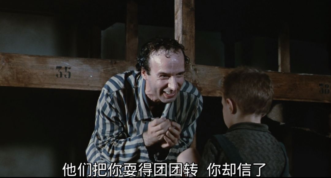 文汇报@《美丽人生》重映看哭无数人：哪有那么多岁月静好？不过是父母暗自扛下了一切