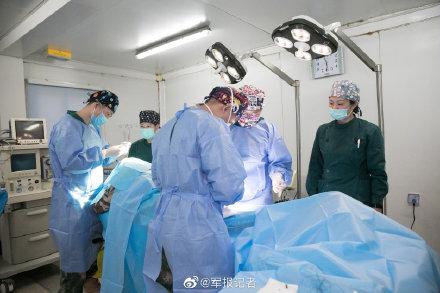 「中国军网」中国第7批赴马里维和医疗分队紧急救治遇袭批量伤员