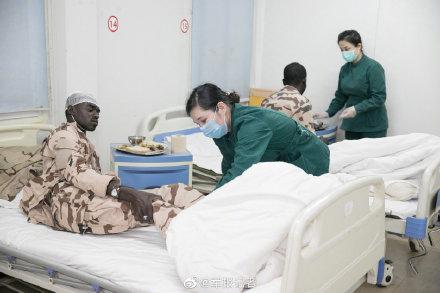 「中国军网」中国第7批赴马里维和医疗分队紧急救治遇袭批量伤员