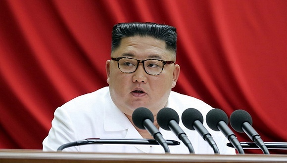 「新华网」朝鲜：金正恩收到特朗普生日祝贺，私交不错难使朝重返与美对话