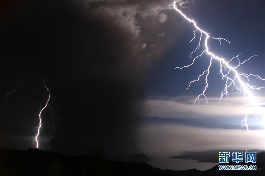 新华网■火山·闪电