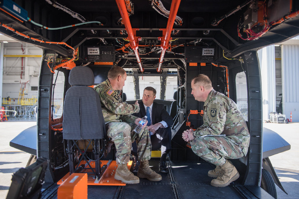 「环球网」美国V280旋翼机舱内画面曝光 原来这么宽敞