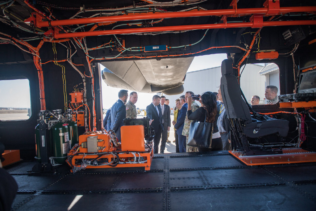 「环球网」美国V280旋翼机舱内画面曝光 原来这么宽敞