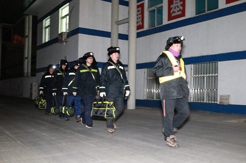 [经济日报-中国经济网]揭秘铁路信号工的“出诊”神器