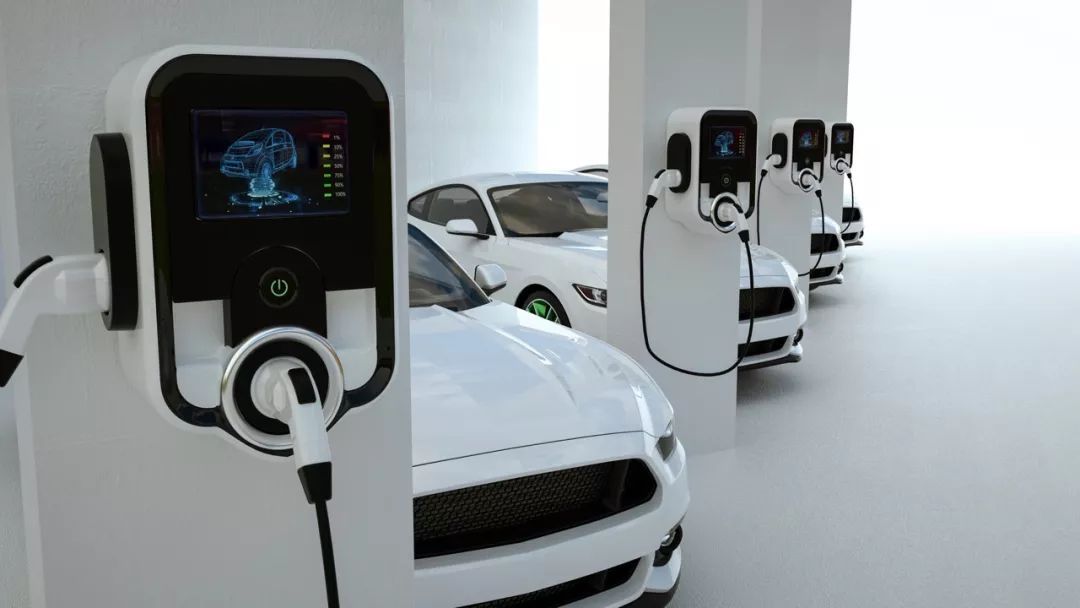 每日经济新闻：首批新能源汽车“退役潮”来了！ 车主哭诉：10万元买的车现在就值3万