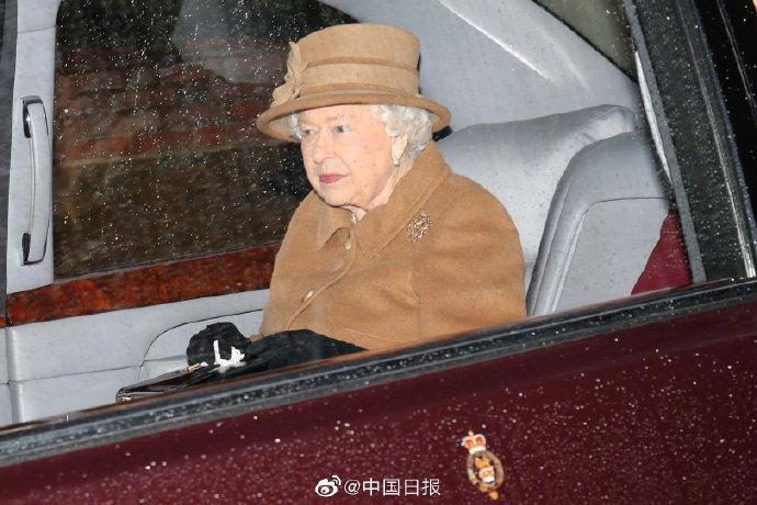 【中国日报】英女王：英王室尊重和理解哈里夫妇独立生活的意愿