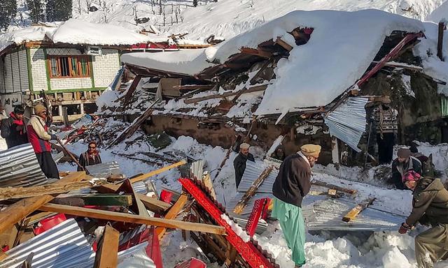 北京日报客户端：巴基斯坦出现雪崩和暴雨 已造成一百多人伤亡