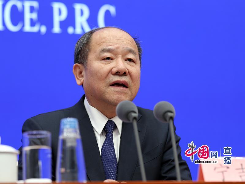 「中国网」中国发布丨国家统计局：我国人均GDP突破1万美元大关 人均可支配收入超3万元