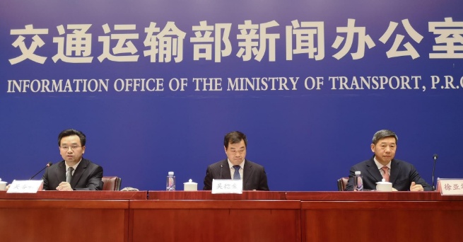[央视网]交通运输部：多种措施缓解春节打车难 增加运力供给