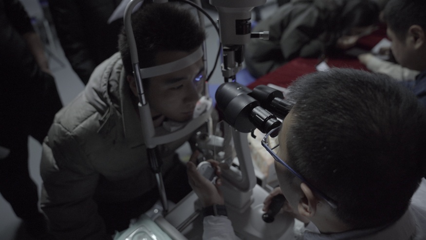 #环球网#行业首个激光电视护眼白皮书发布 激光电视有利于保护视力健康