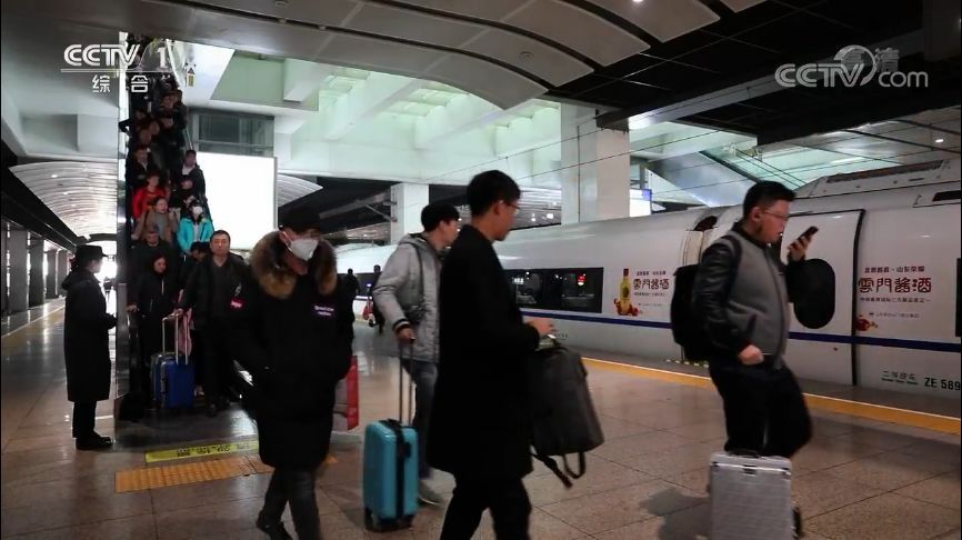 「央视一套」乘火车出行，不小心“丢了”行李！别慌，小编给您支几招→