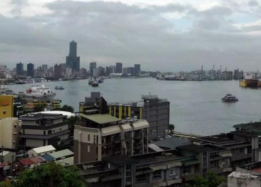 中国台湾网■岛内经济整体低迷，蔡英文需直面惨淡现实
