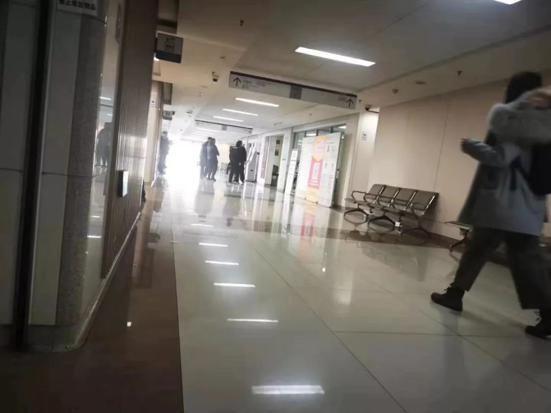 【人民日报】【关注】再现暴力伤医事件！北京朝阳医院多名医护被砍伤