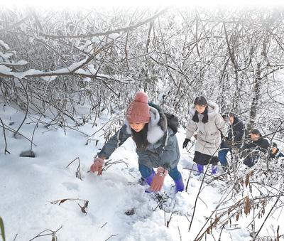 人民网■村庄绘纸上 村民放心上